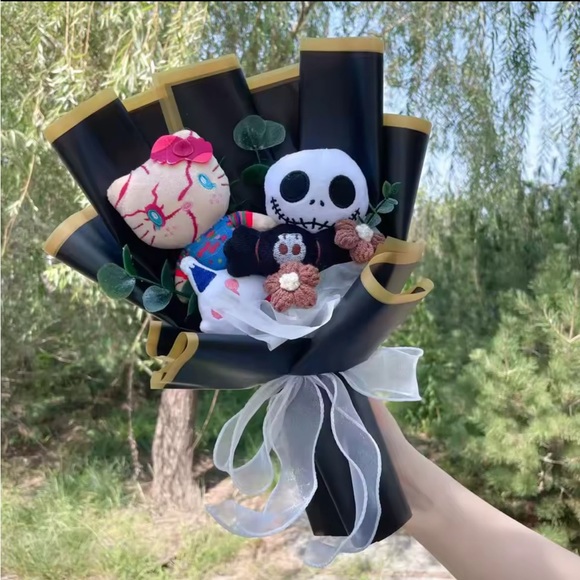 Hello Kitty Other - Hello Kitty Black and White Plush Bouquet